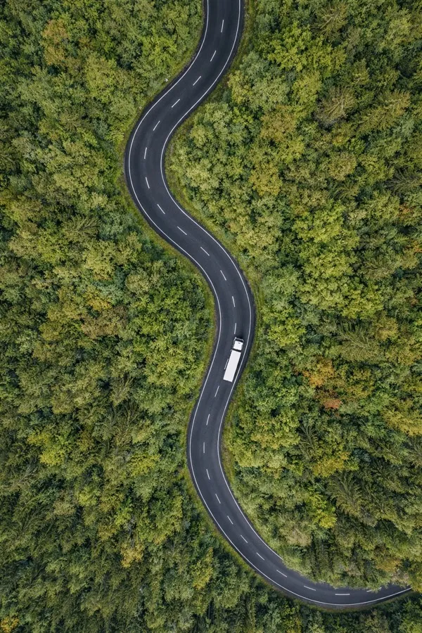 Rekka dronesta kuvattuna